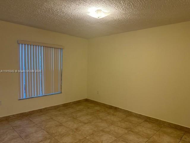 Building Photo - 365 NE 125th St