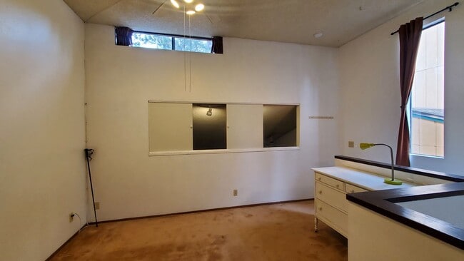 Building Photo - 1 BDRM Kings Run Condo w/ HOA Amenities, V...