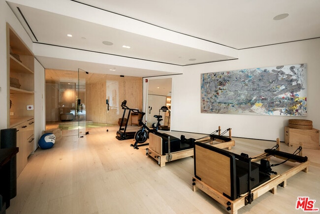 Building Photo - 1210 Laurel Way