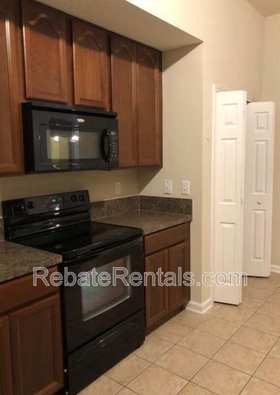 Building Photo - 7032 Deer Lodge Cir