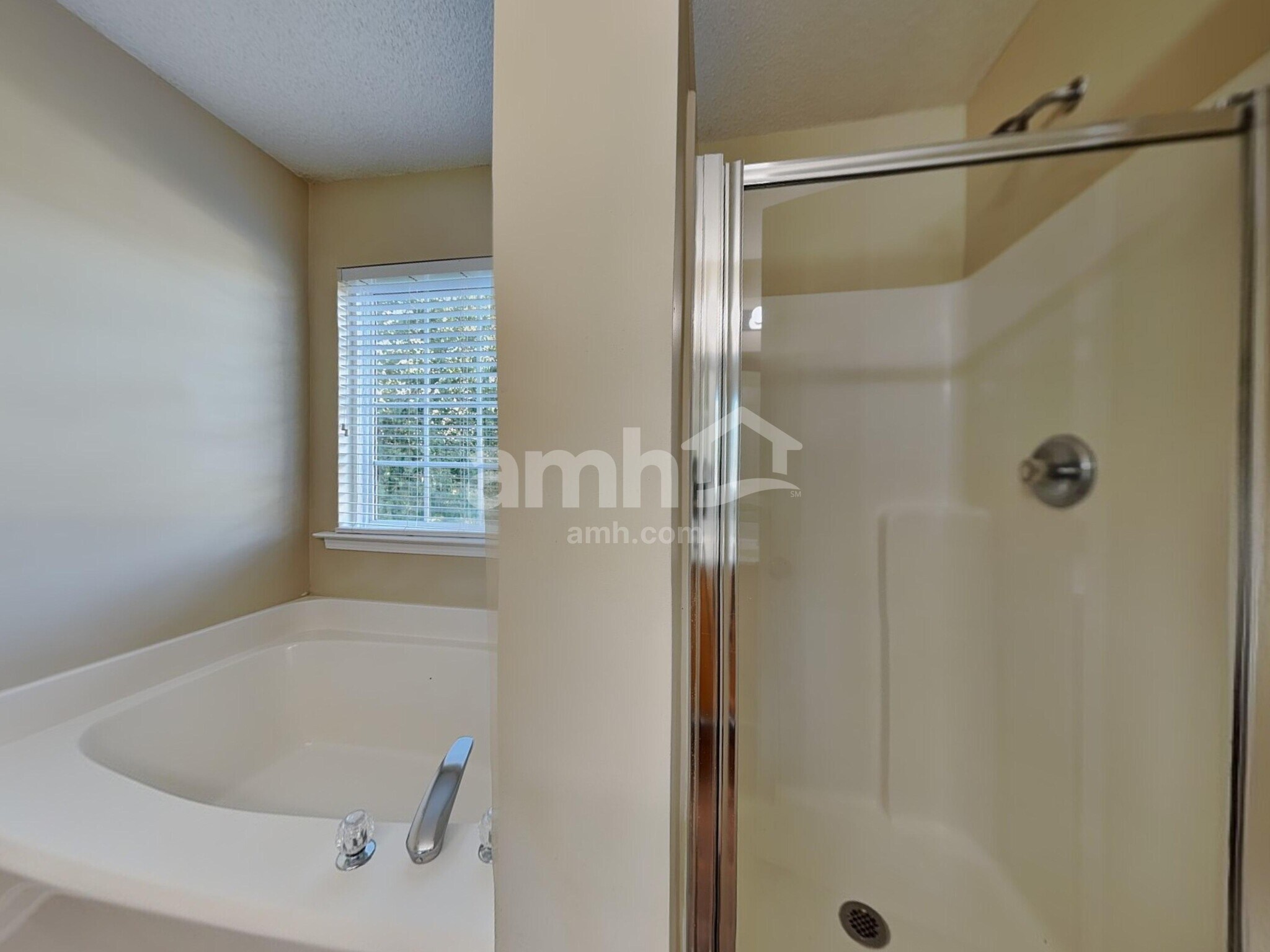 Building Photo - 4928 Alenja Ln