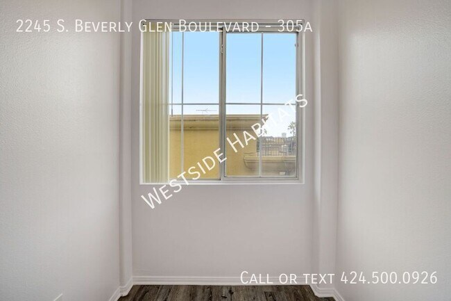 Building Photo - 2245 S Beverly Glen Blvd