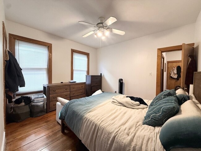 Building Photo - 254 Elm St