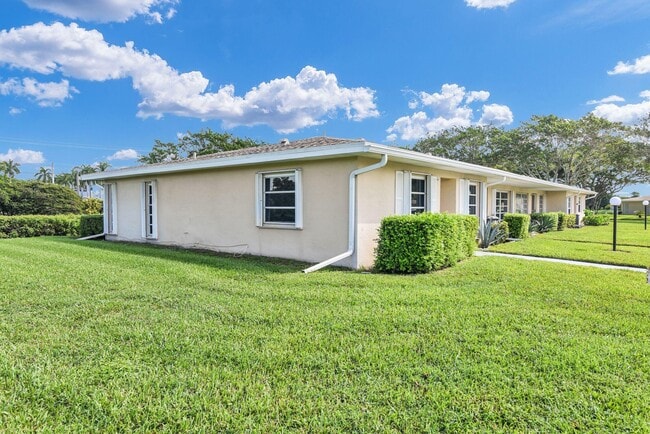 Building Photo - 8807 Bella Vista Dr