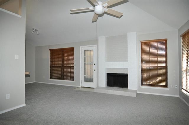 Building Photo - 10300 Little Valley Rd