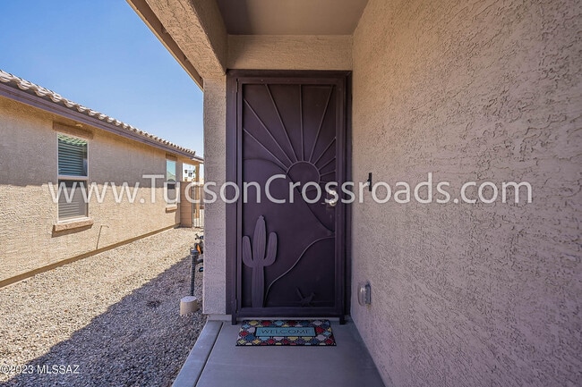 Building Photo - 10611 W Halsey Dr