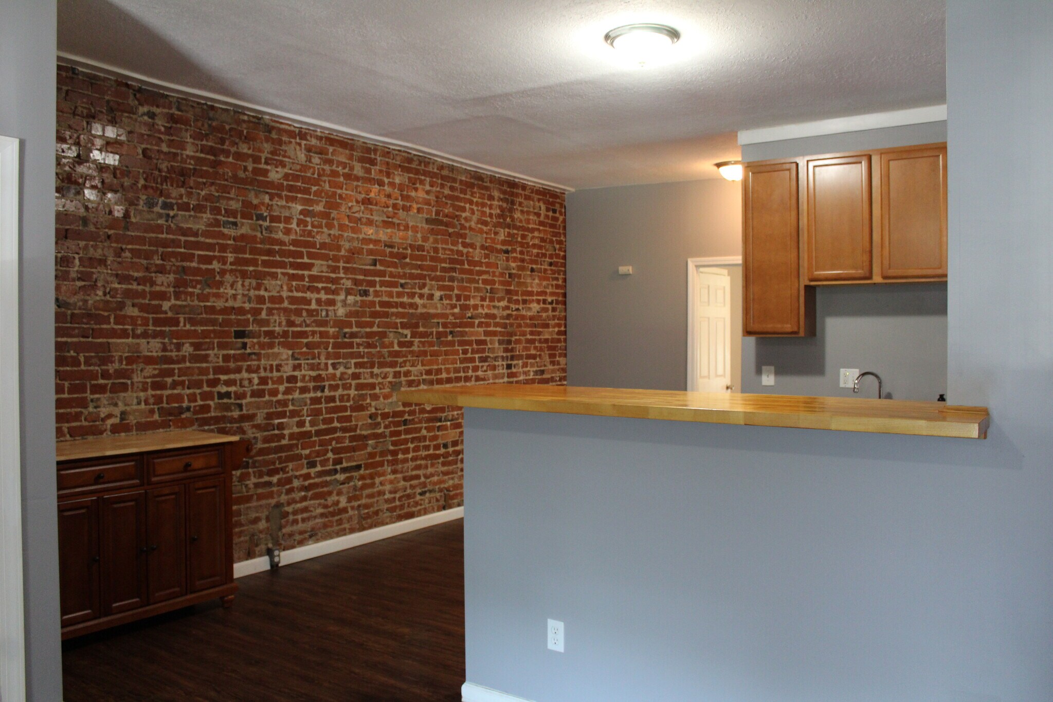 Building Photo - 4261 Russell Blvd