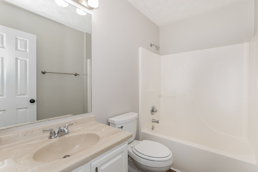 Building Photo - 221 Eagles Crest Ct