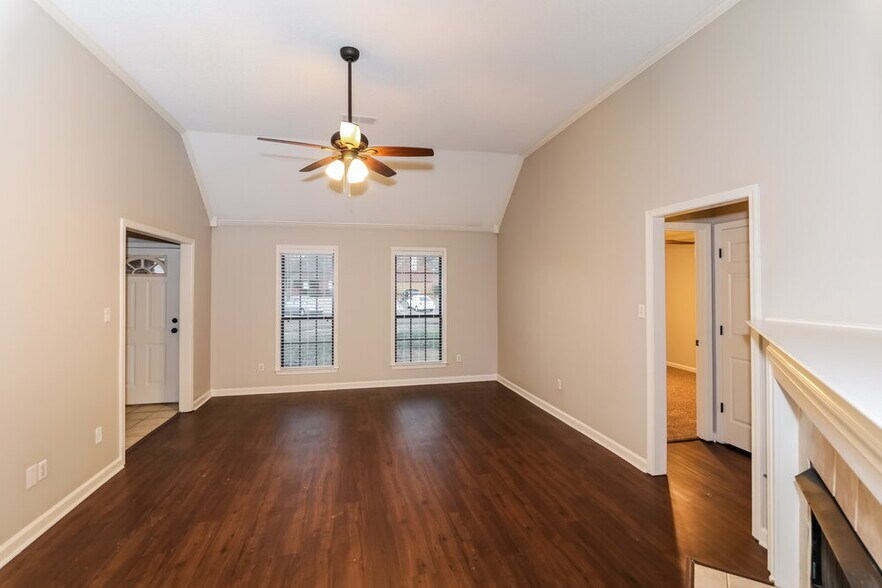 Building Photo - 7691 Shadow View Cove