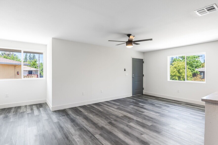 Building Photo - 2409 Cava Ct