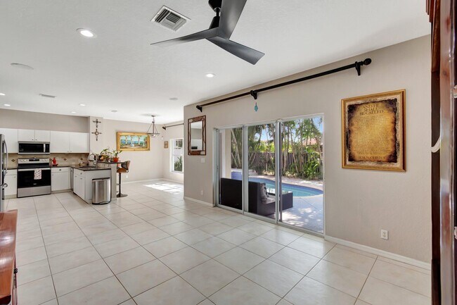 Building Photo - 6788 Hendry Dr