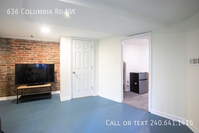 Building Photo - 636 Columbia Rd NW