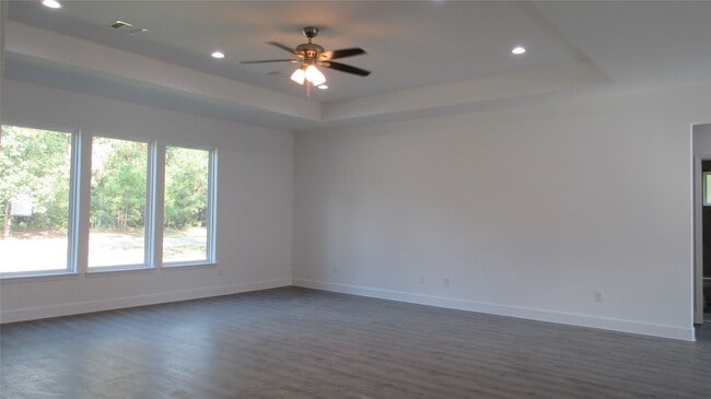 Building Photo - 232 Autumn Ln