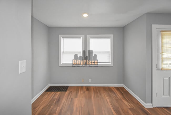 Building Photo - 4726 E 34th St