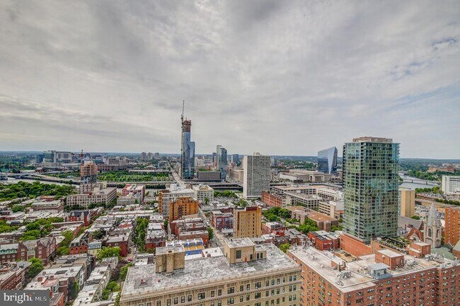 Building Photo - 2020 Walnut St