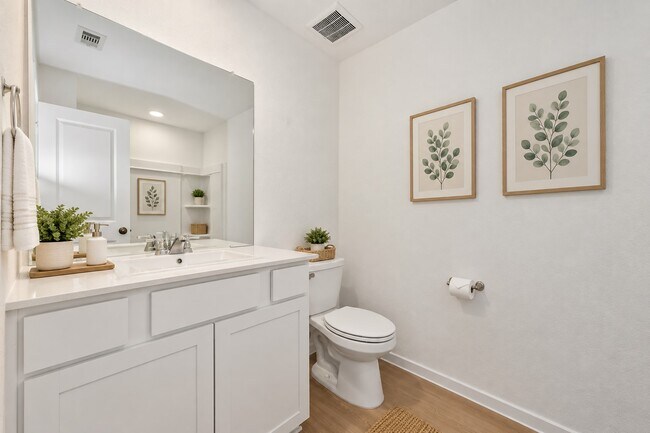 Building Photo - 16722 Spotted Oak Dr