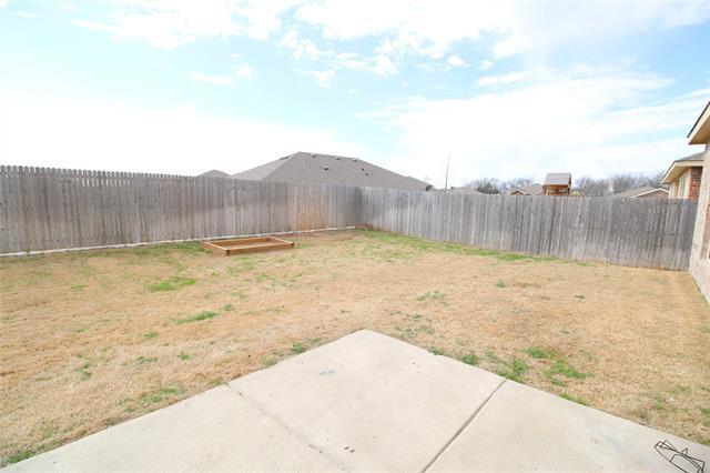 Building Photo - 2101 Hickory Trail