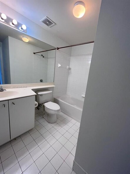 Building Photo - 5980 W Sample Rd