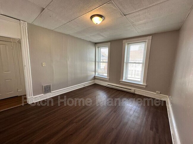 Building Photo - 512 Spruce St
