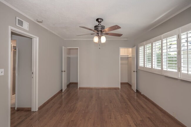 Building Photo - 832 Coolidge Dr