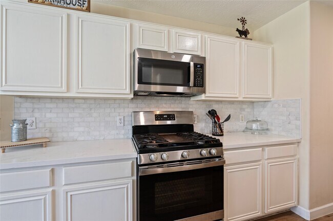 Building Photo - 13601 Trail Meadow Ln