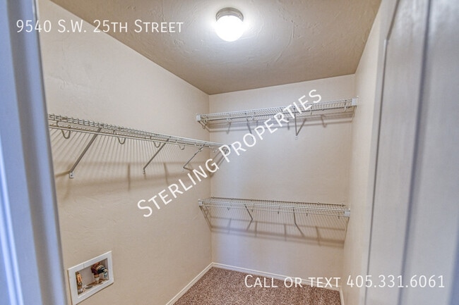 Building Photo - 9540 SW 25th St