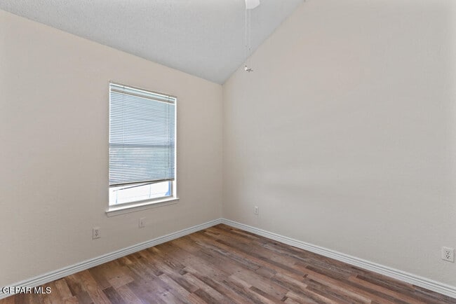 Building Photo - 11823 Stone Castle Dr