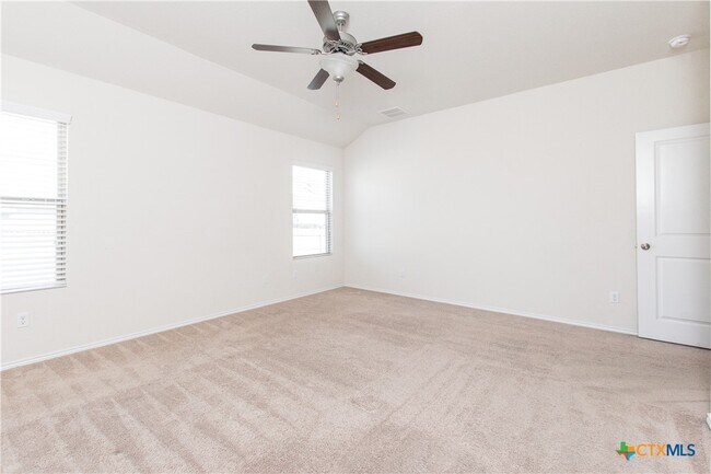 Building Photo - 3903 Endicott Dr