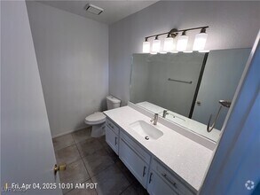 Building Photo - 3240 Oyster Bay St