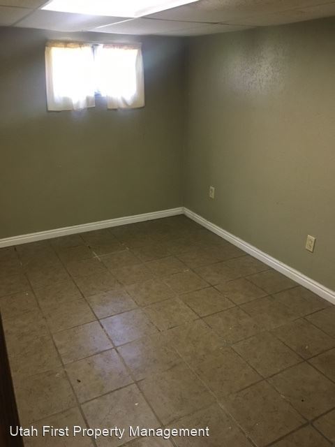 Building Photo - 4 br, 3 bath House - 65 S Main St