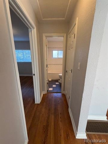 Building Photo - 929 Forest St