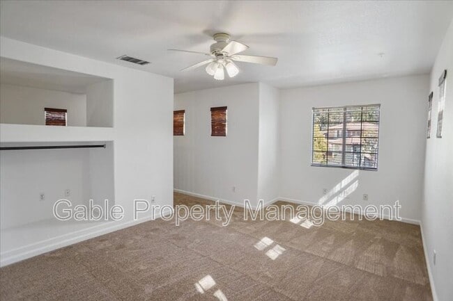 Building Photo - 28279 Canterbury Ct