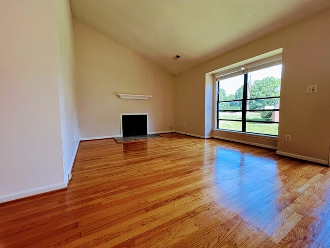 Building Photo - 6828 Ray Rd