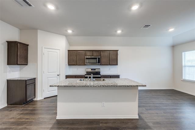 Building Photo - 309 Patina St