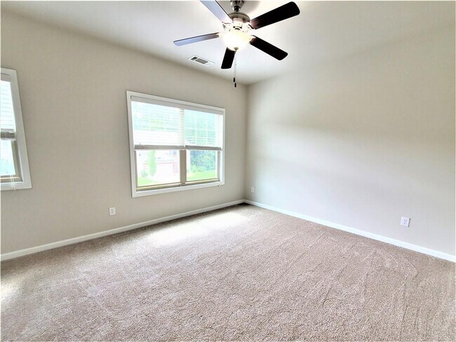 Building Photo - 2465 Matlin Way