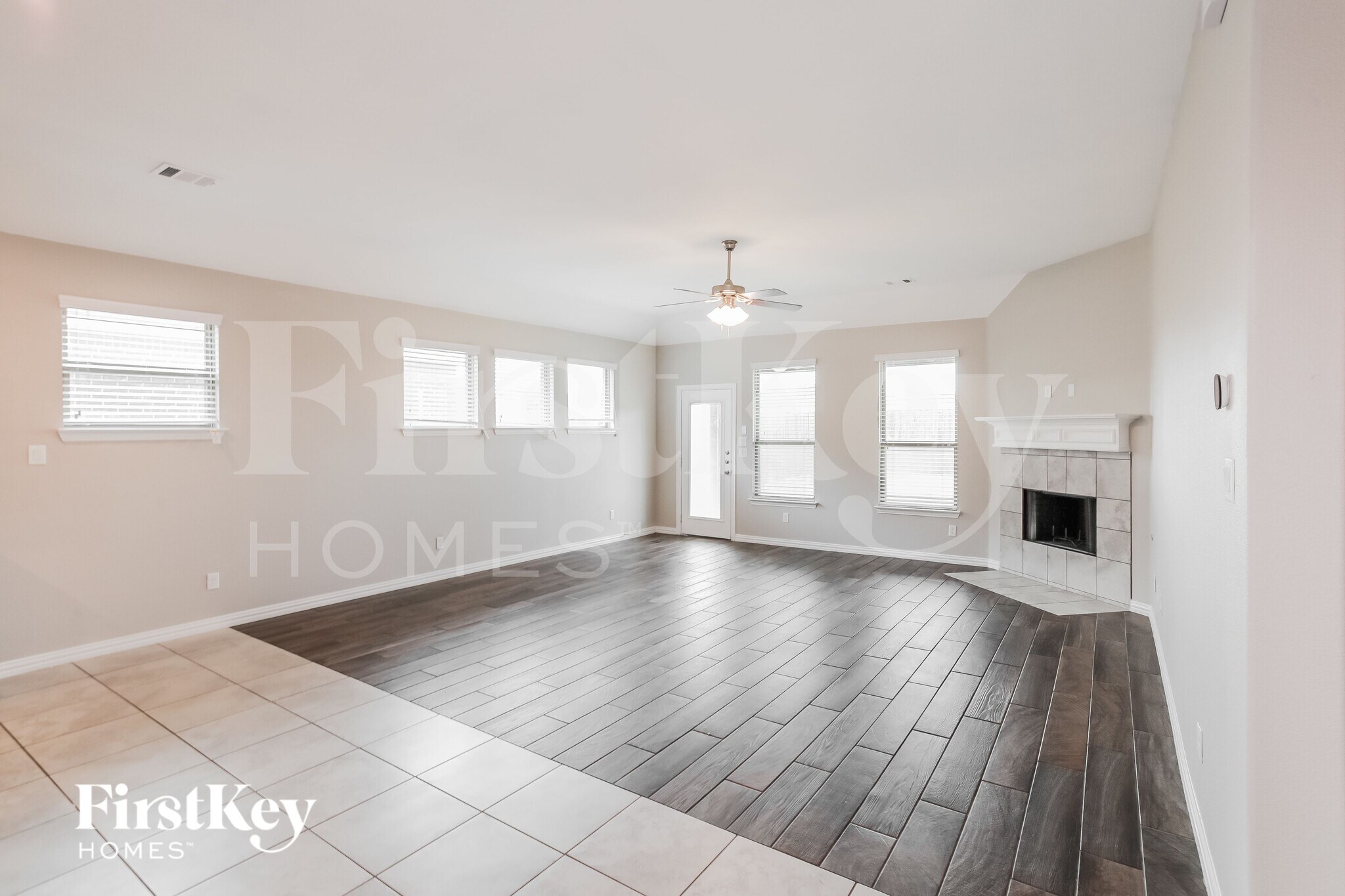 Building Photo - 304 Stefani Dr