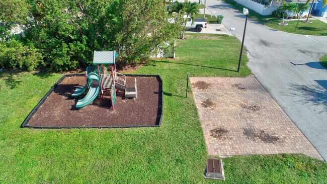 Building Photo - 121 Hemingway Ct