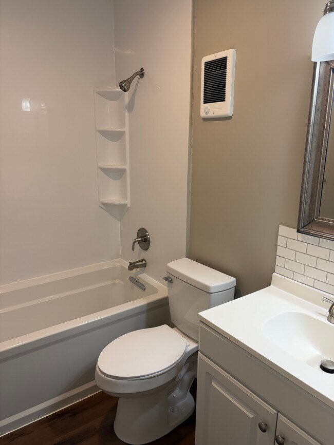 Building Photo - 1516 Avery St