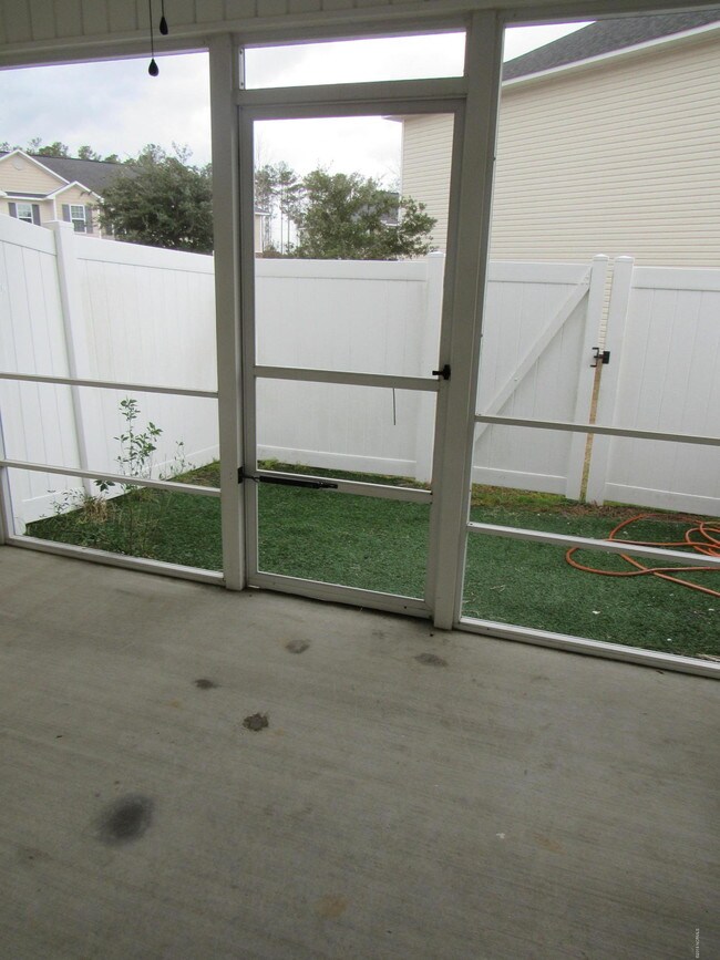 Building Photo - 216 Glen Cannon Drive