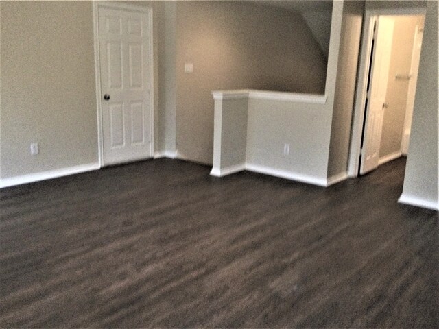 Building Photo - 5827 Foxglove Ln