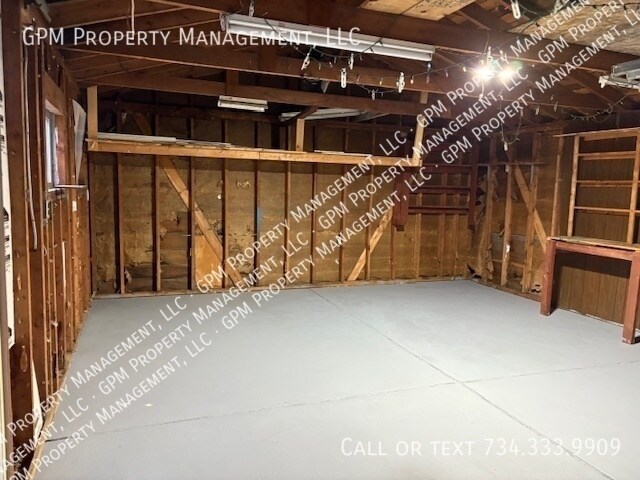 Building Photo - 6104 Yale St