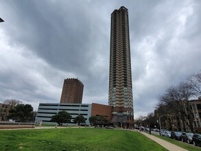 Building Photo - 3660 N Lake Shore Dr