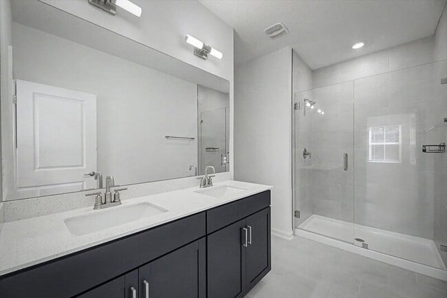 Building Photo - 61 Mellowood Ln