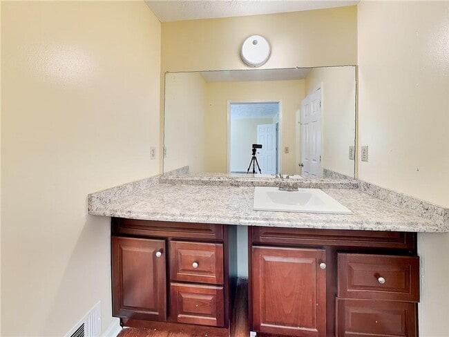 Building Photo - 5280 Ridge Forest Dr