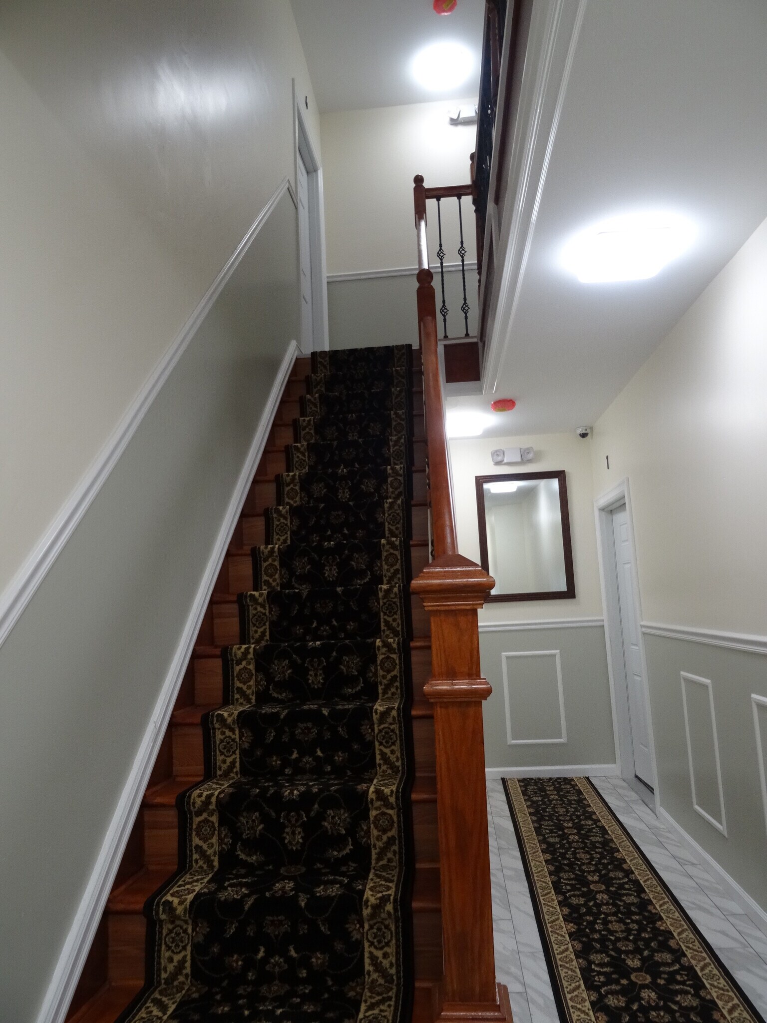 Building Photo - 44 Charles St