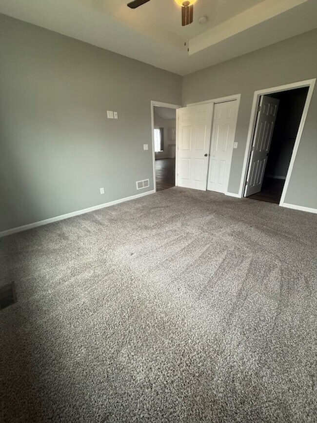 Building Photo - Charming 3-bedroom/2-bathroom single family home in Washington, IL