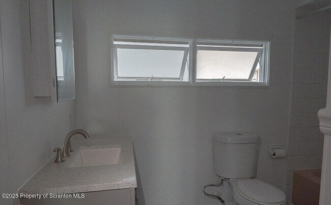 Building Photo - 501 Hazle St