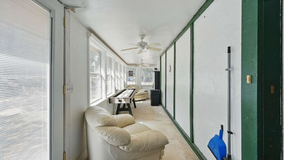 Building Photo - 205 Bravo Rd