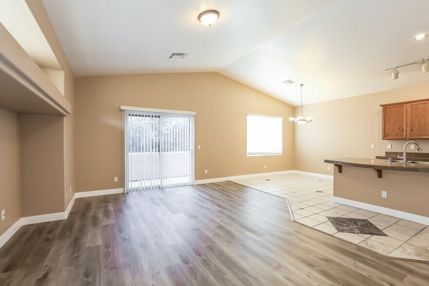 Building Photo - 9708 Red Horse St