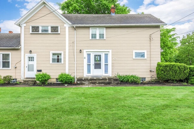 Building Photo - 3175 Rocky River Dr